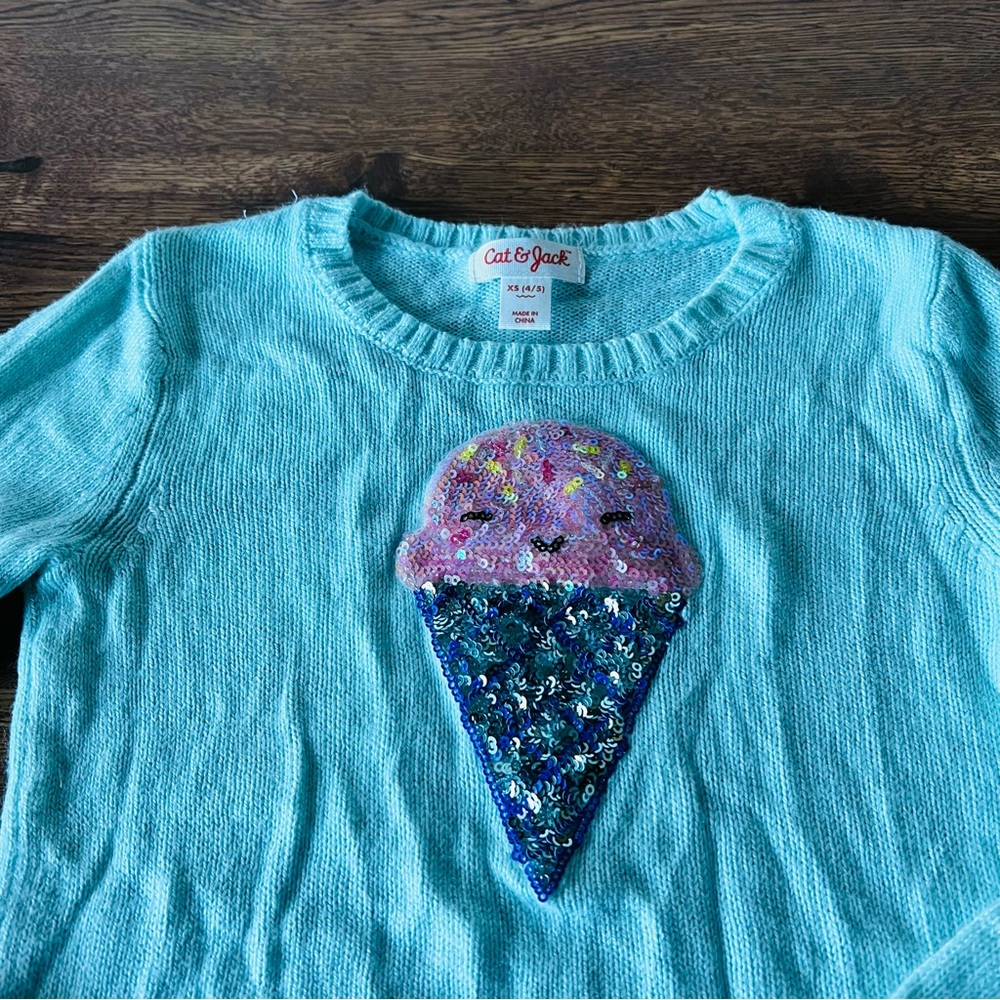 Girls size XS new Cat & Jack sweater